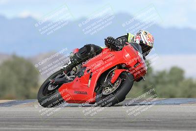 media/Nov-16-2025-Race Pace (Sun) [[8c5fa54630]]/Non Verified Riders (1st 20 Minutes)/7-Turn 9 Entry (210pm)/